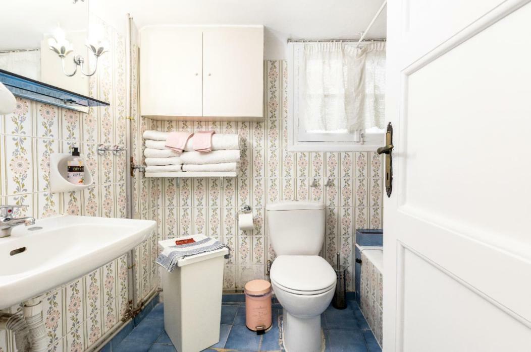 Beautiful Appartment Under Akropolis! Atenas Exterior foto